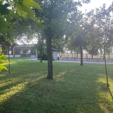 Κατάλυμα σε φάρμα Il Cortile *