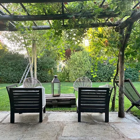 مزرعة للإقامة Il Cortile *